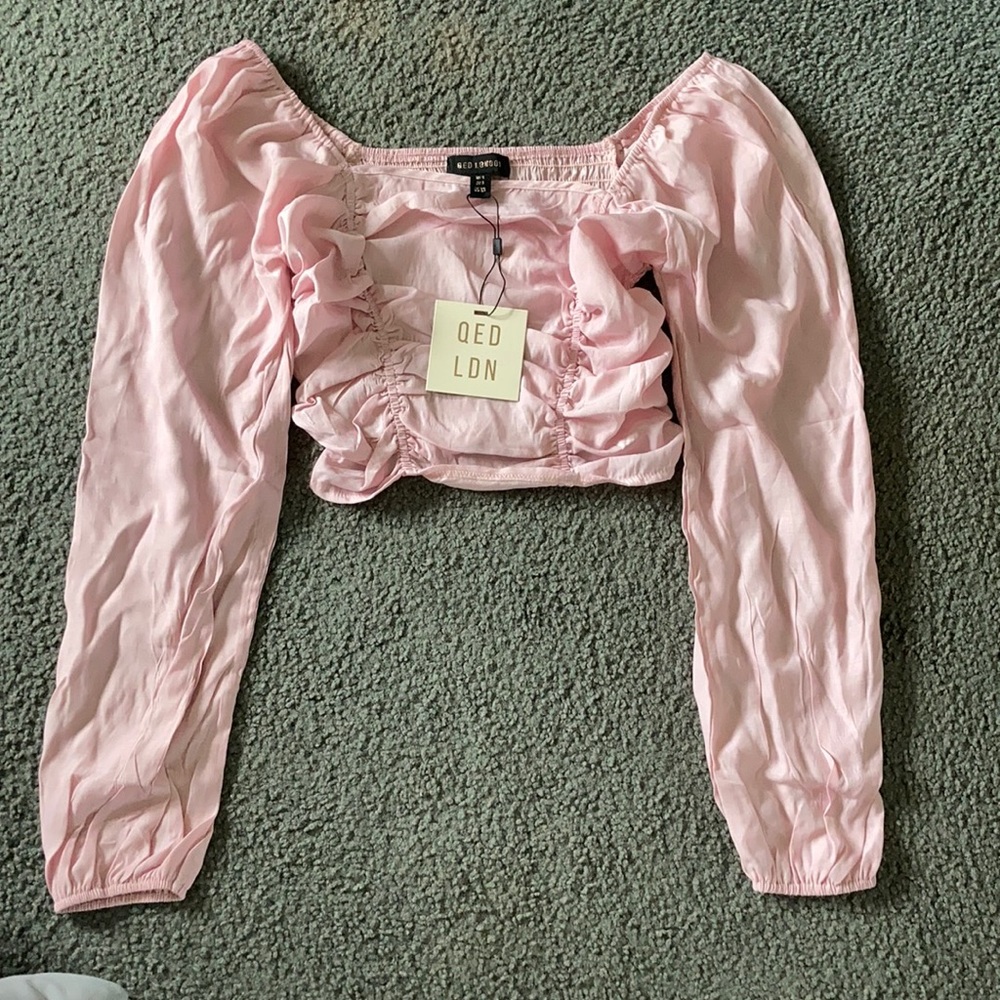 NWT ruched front crop top